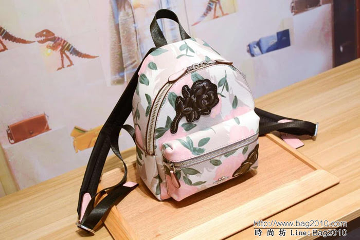 COACH蔻馳 25869 春夏新款 花朵mini背包 小巧可愛款 出街必備單品 花卉系列 百搭款  Chz1135